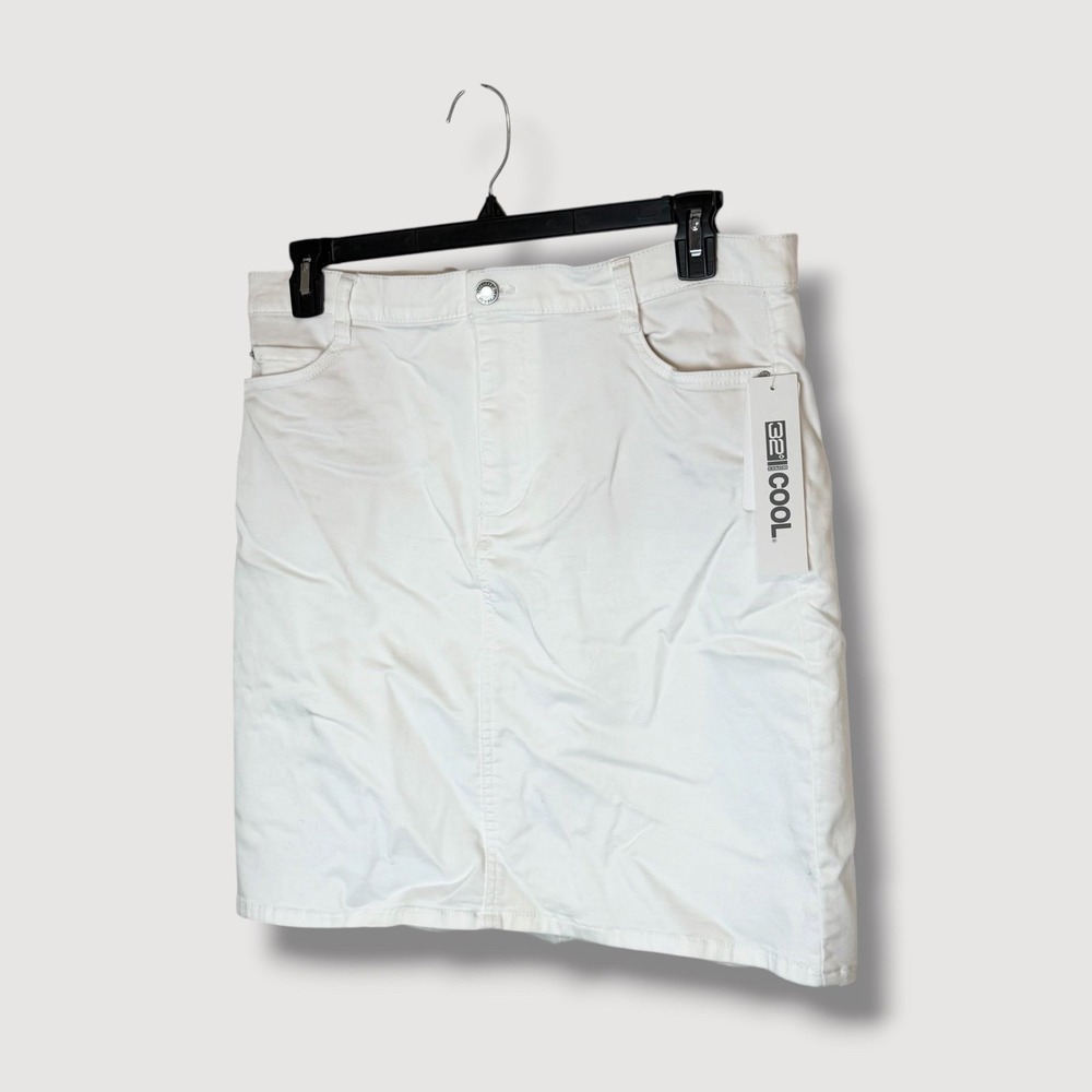 32 Degrees Cool White Denim Knee Length Skirt Size 14 New